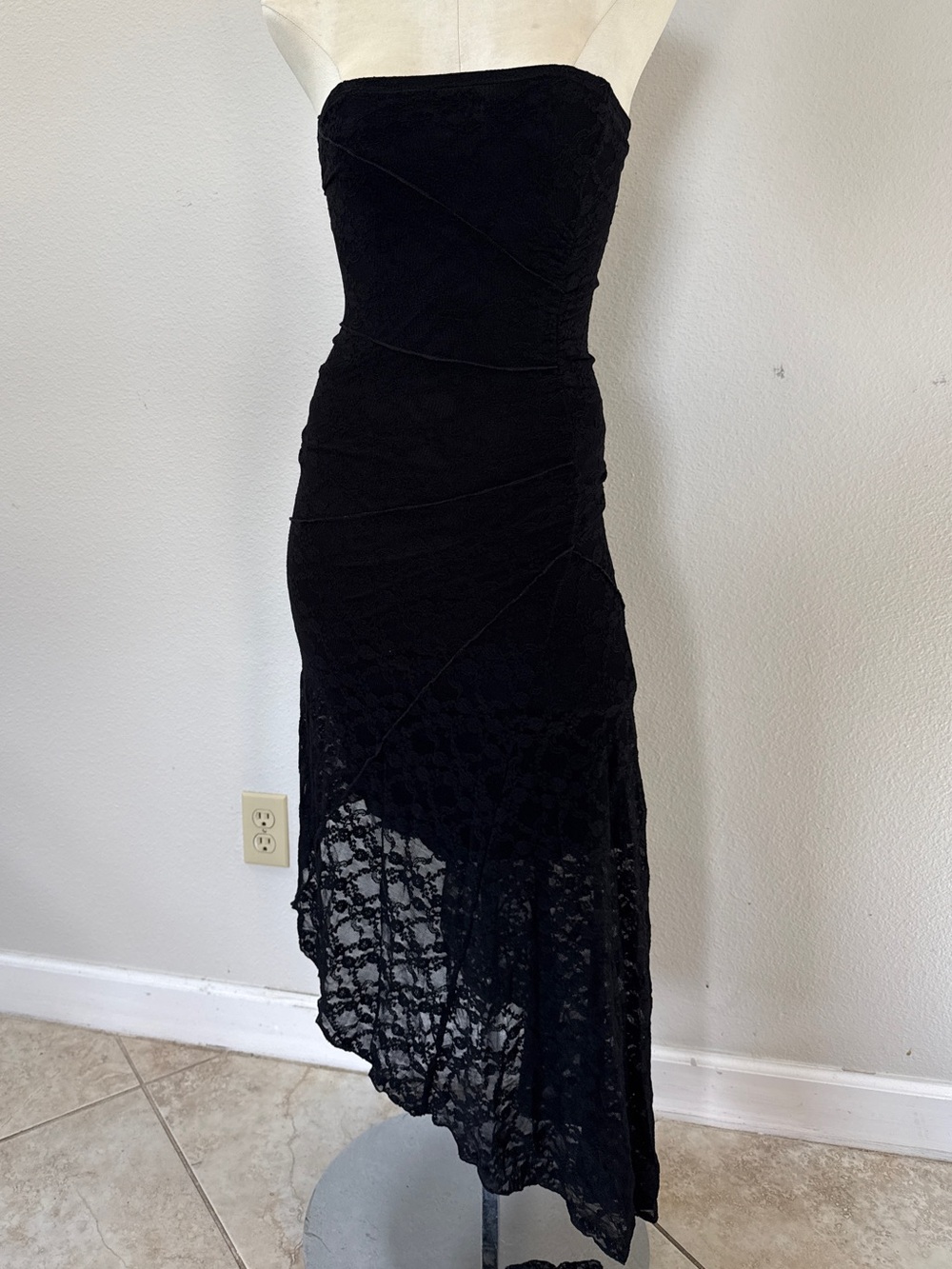 vintage lace strapless dress